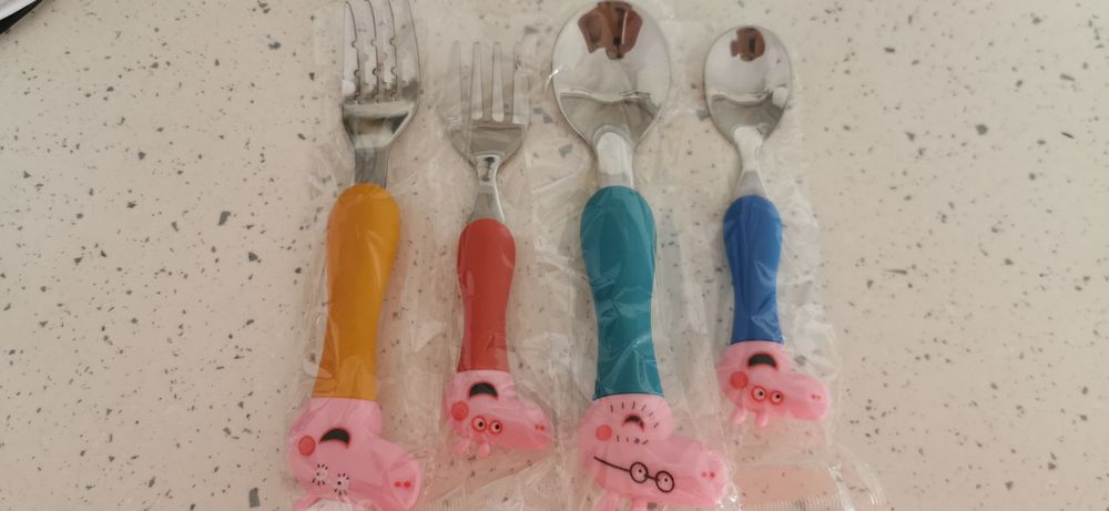 Прибори за Хранене с Прасето Пепа Peppa Pig 4 броя