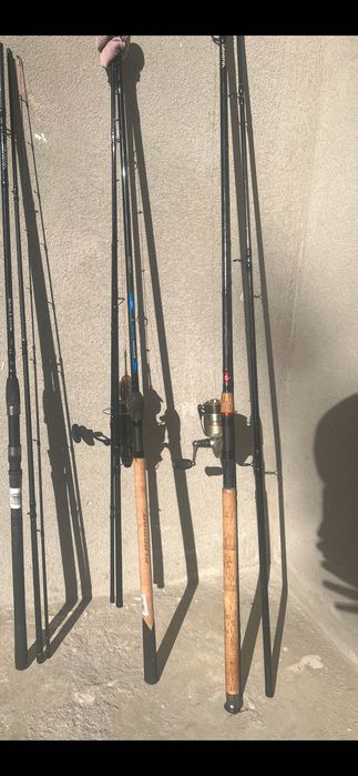 Въдици-за фидер рибилов 3 броя с калъф