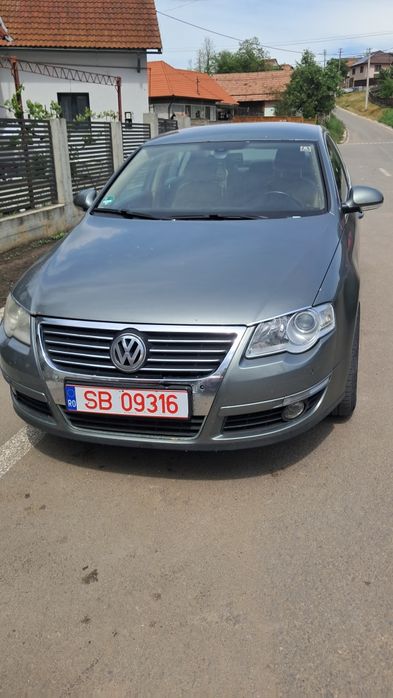 Mașină  este într-o stare bună