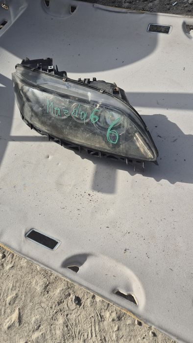 Оригинален Десен Фар за Мазда 6 2004- 2008г