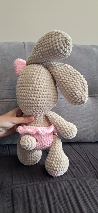 Плетена играчка зайче