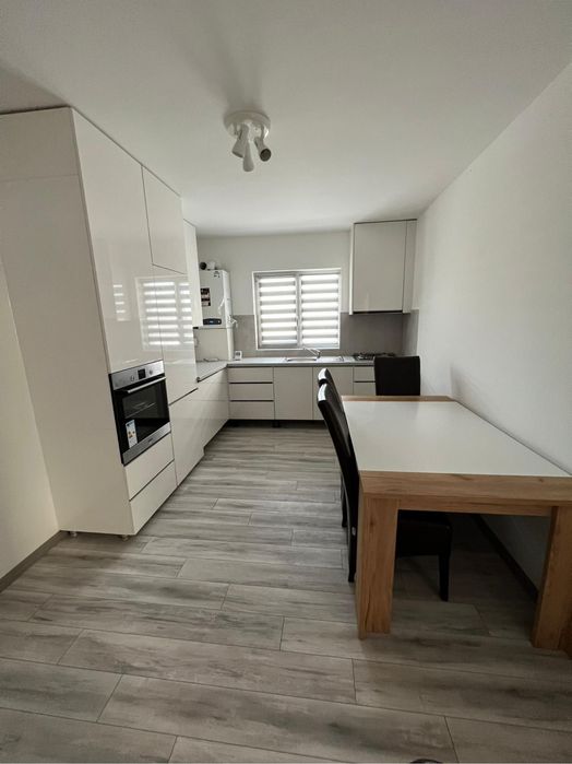 Duplex chirie ipotesti  zona linistita