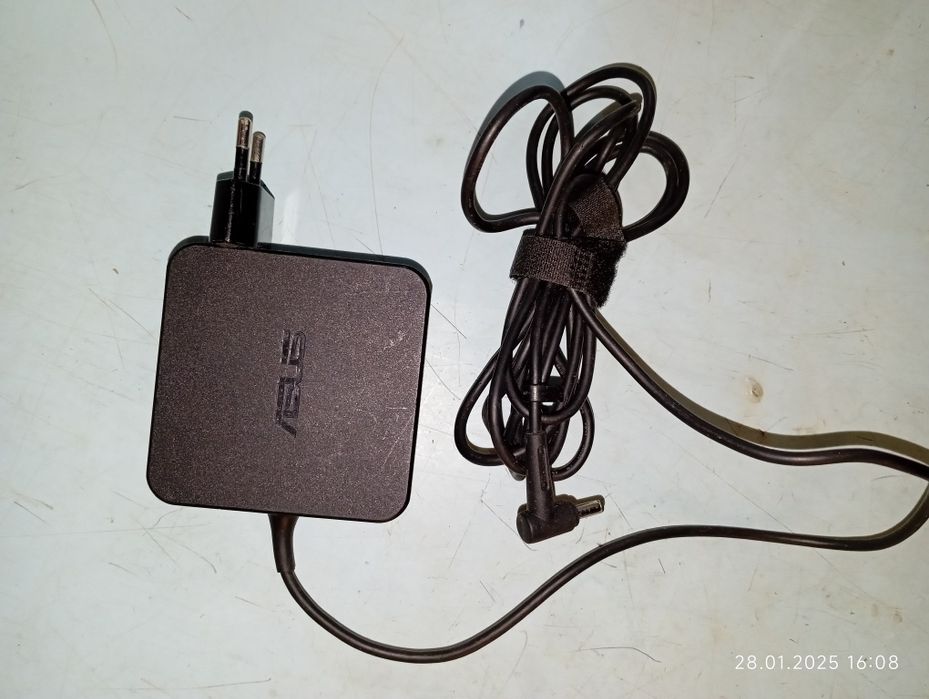 Асус зарядник.от ноутбук