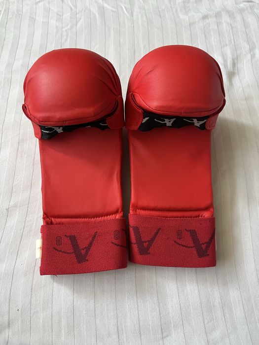 Продам перчатки Arawaza