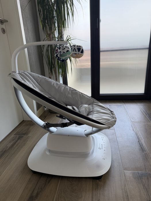 Balansoar Bebelusi 4MOMS MamaRoo 5.0