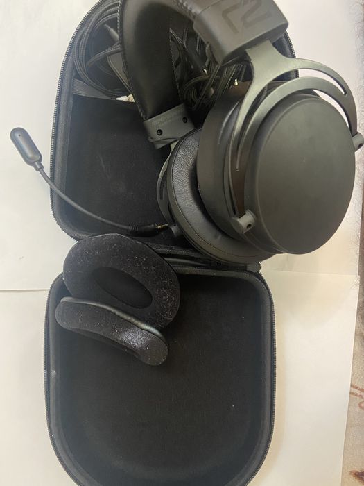 Casti gaming Ready2Gaming eRival , microfon, cabluri , husa, ca noi