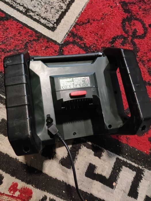 Radio de șantier cu ceas metabo  R 12- 18 bab + bt cu bluetooth