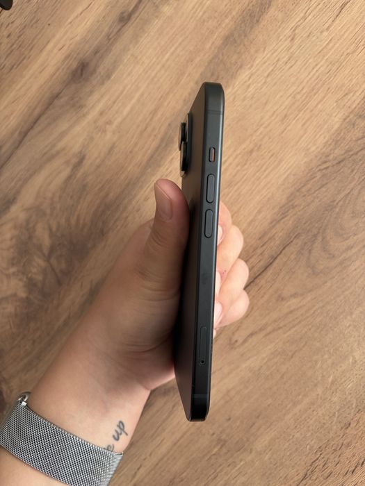iPhone 15, 128 гб