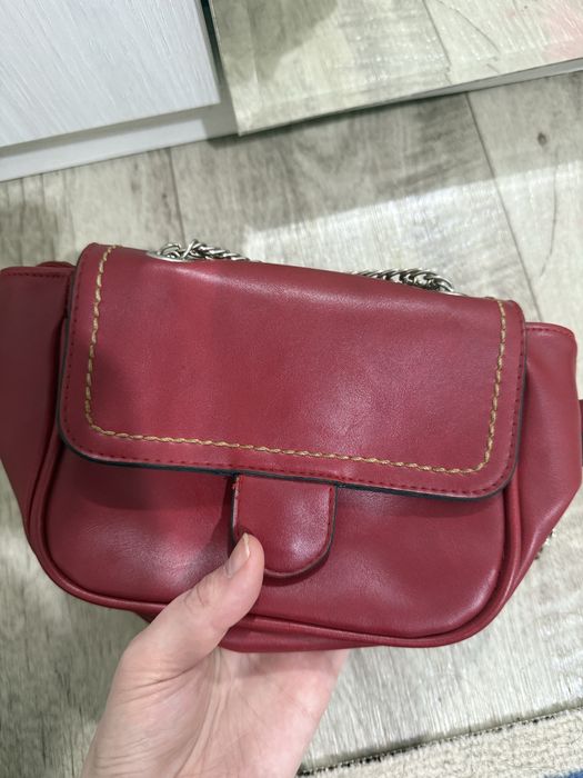 Сумка сатылады,красный цвет