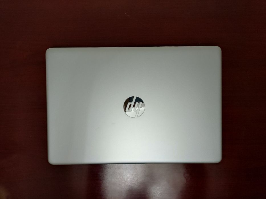 HP 15.6 Laptop ryzen 5 5500u