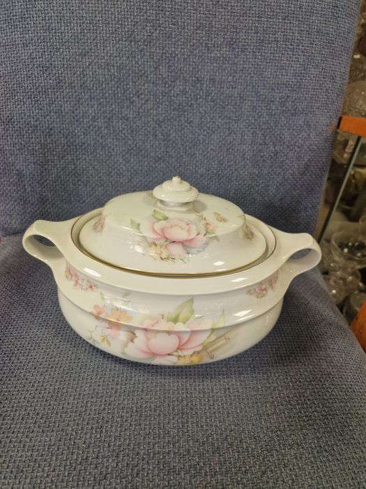 Супници и чайник порцелан