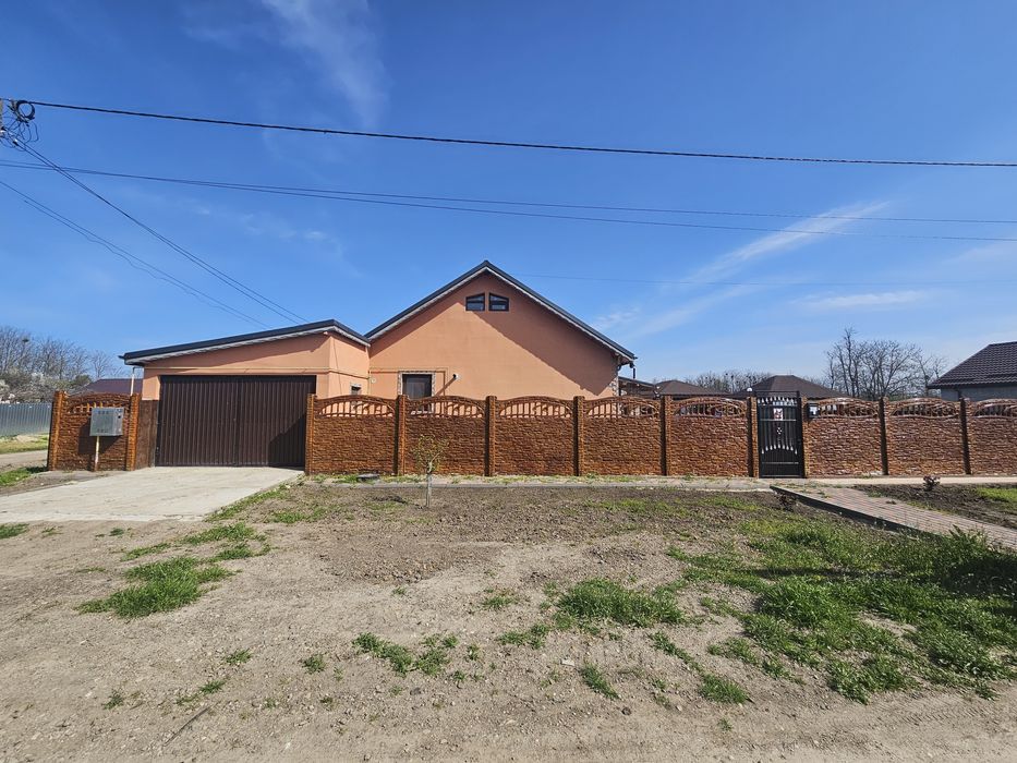 Casa noua de vanzare