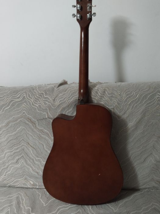 Гитара акустическая
