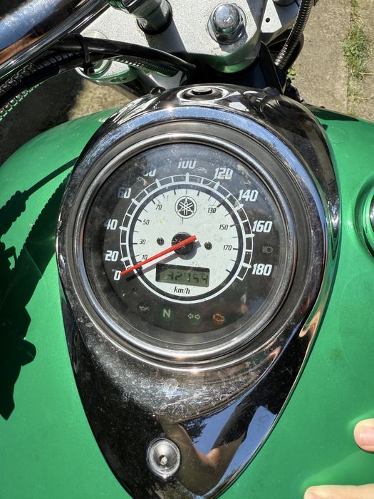 YAMAHA XVS 1100 Custom