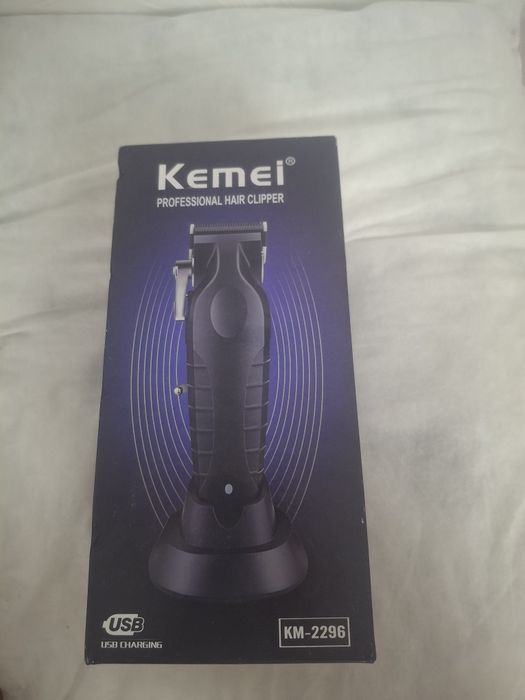 Set Frizerie Kemei KM-2296 (Tuns) + Kemei Km-2299 (contur) - Foloste de aproximativ 7 ori, ca noi