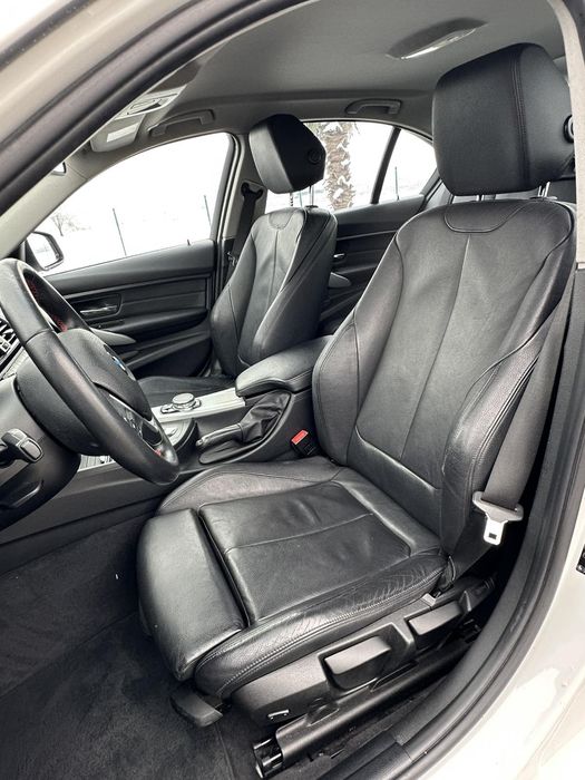 BMW F30 320I Топ състояние, регистриран