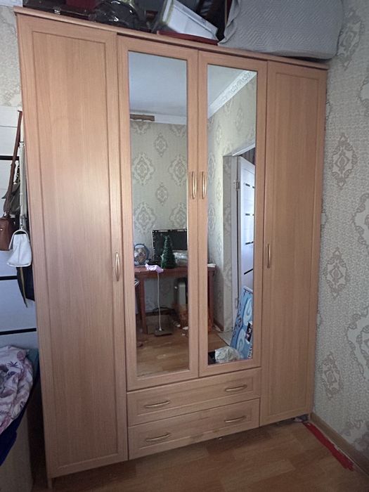 Шкаф для одежды.