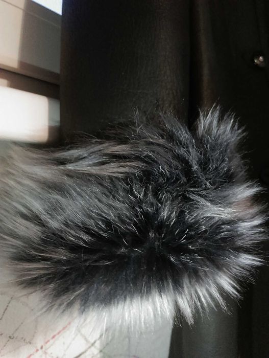 Дубленка женская (размер М)