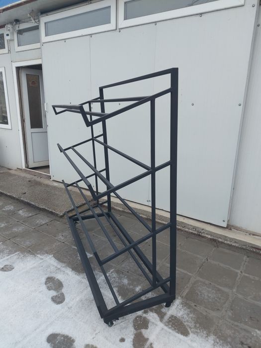 Стелажи да касетки ог метал