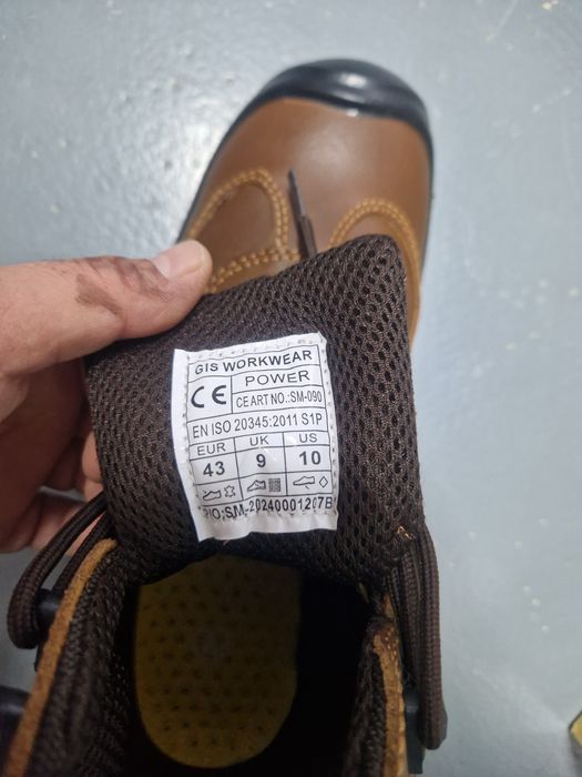 Продам спецобувь