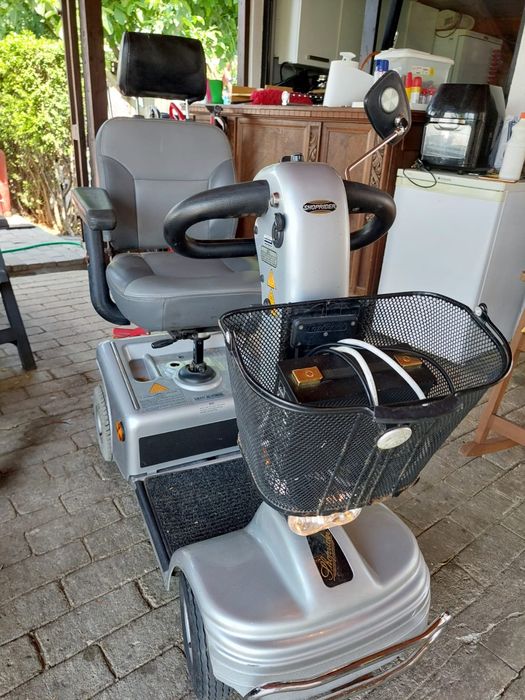 Carucior electric Shoprider pentru persoane in vârsta sau cu handicap