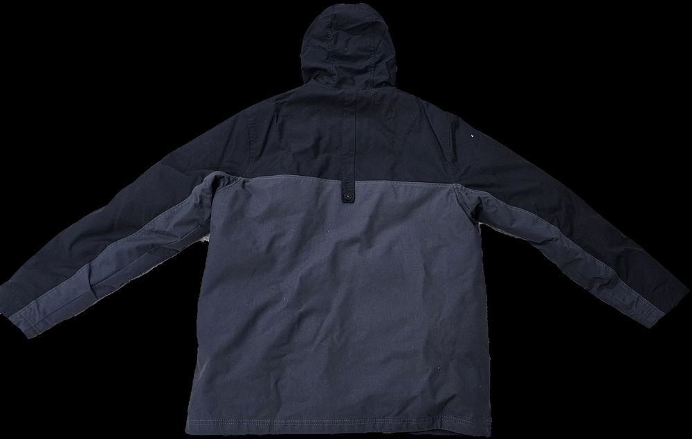 Продам зимнюю куртку adidas