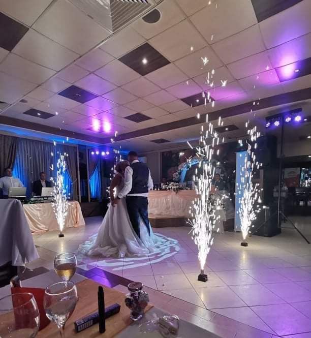 Сватбено осветление и парти ефекти