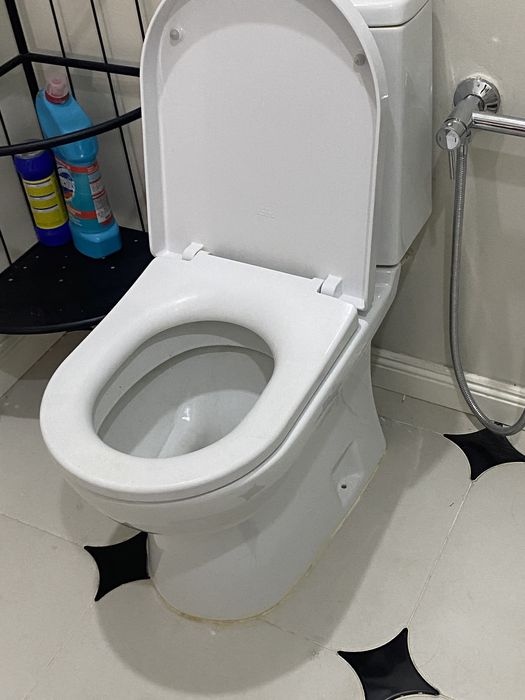 продаю унитаз бу