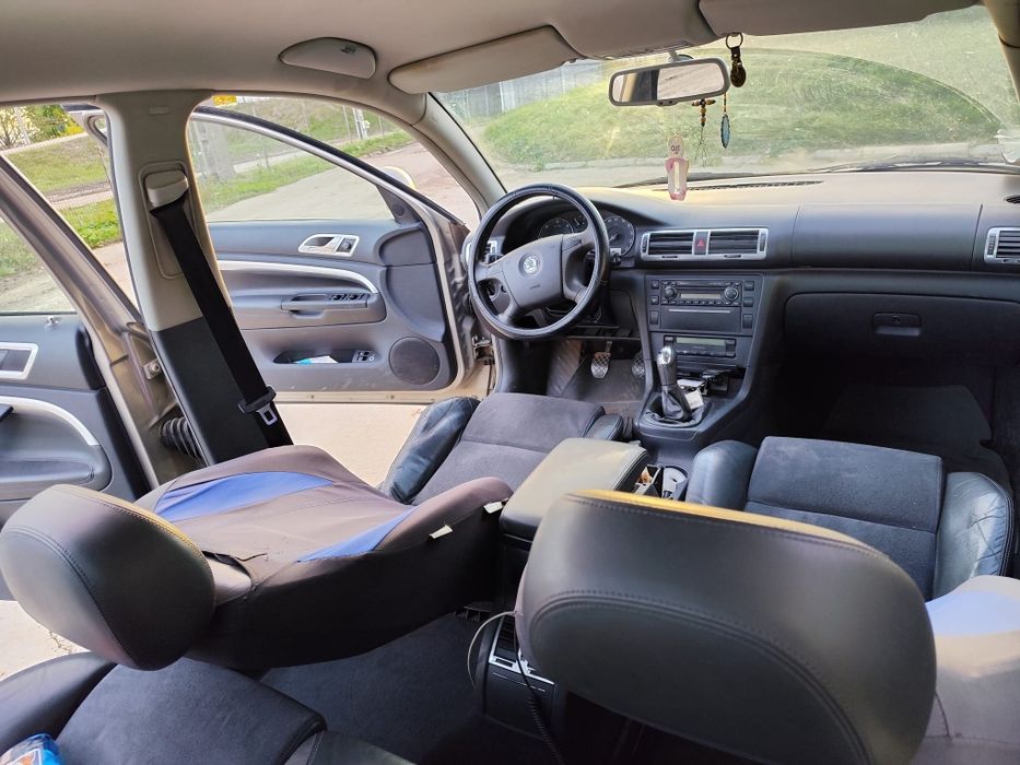 Mașină Skoda Superb