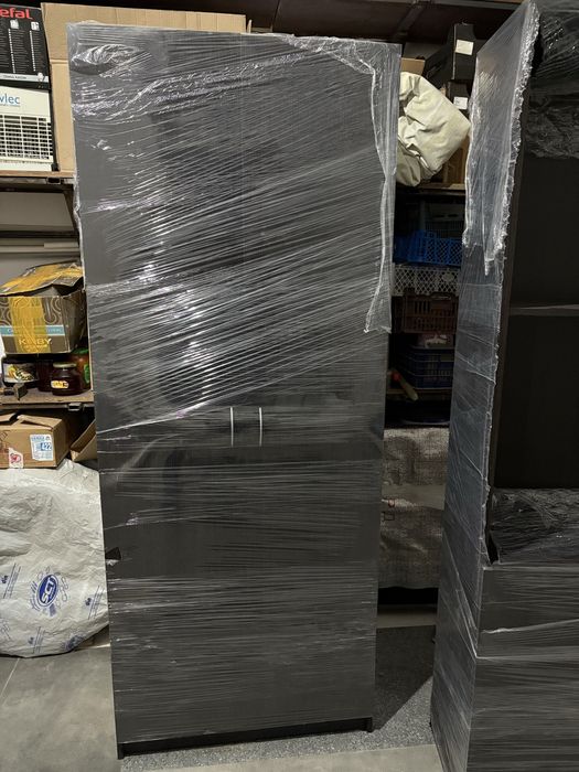 Продаются срочно шкафы