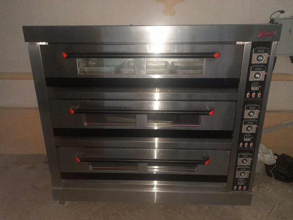 Konditer pechi sotiladi