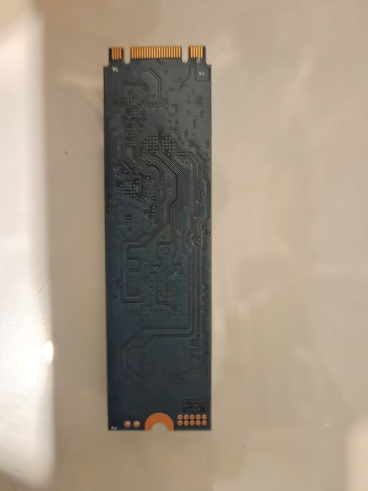 SSD Micron 2210 M.2 NVMe de 512 GB