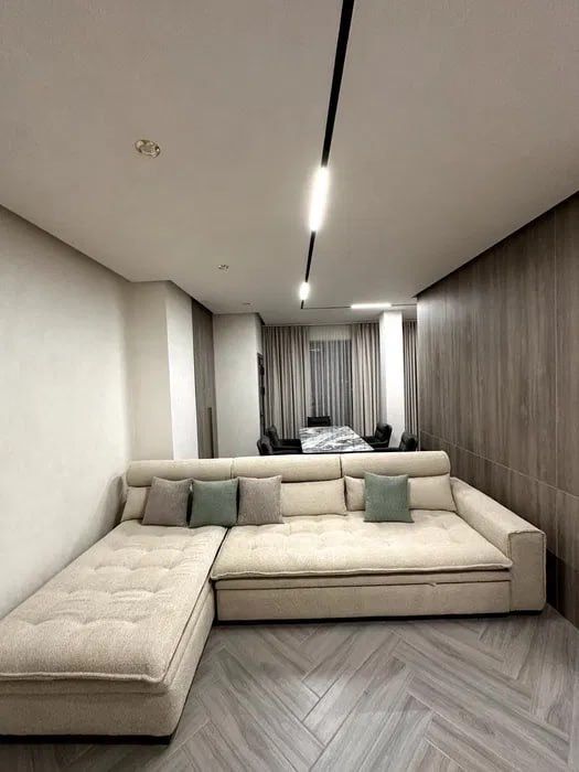 Сдам 3комн 22этаж Жк Акай Сити Хамид Алимджан 94м² Дархан