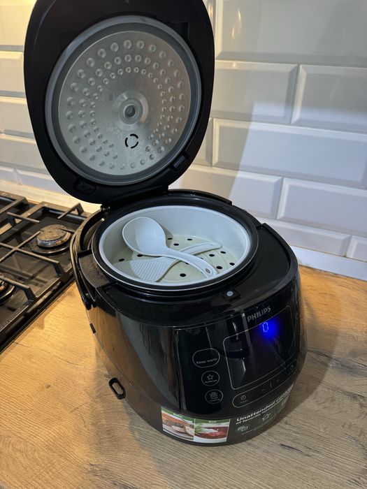 Multicooker Philips HD4749/70, 1070 W, 5 L, functie Slow-Cooker, 22 Programe automate, Negru