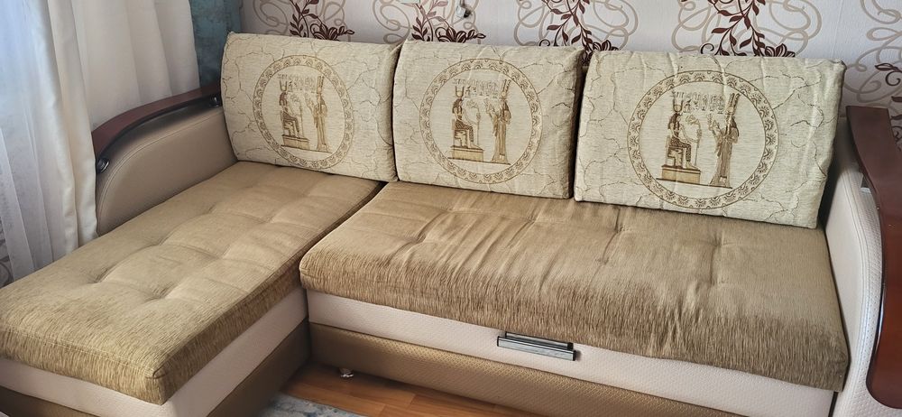 Продам б/у диван угловой хорошое состояние