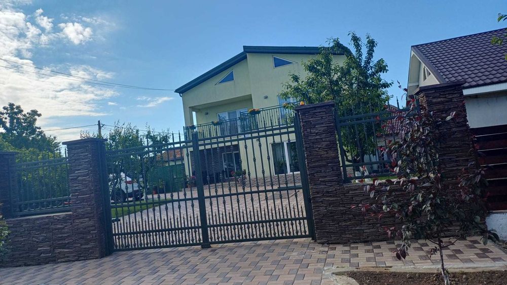 CASĂ Vilă P+1Et+1Et parțial  Cobadin  la 38 km de Constanța