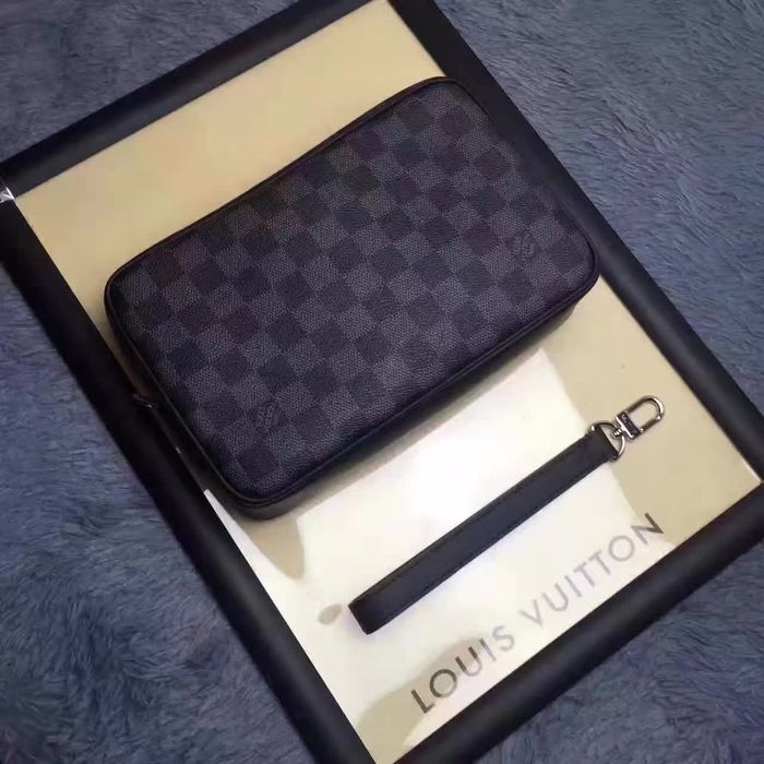 Чанта Luis Vuitton Kasai Clutch