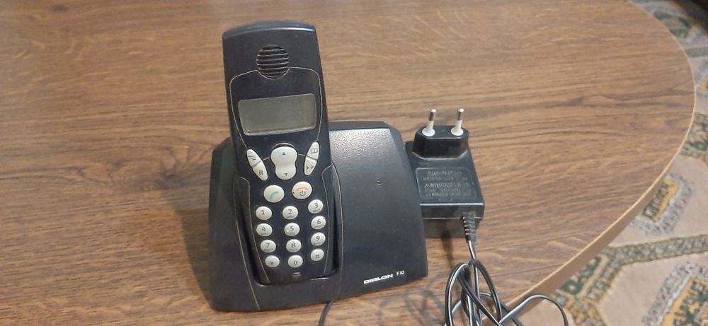 Телефон стационарный.