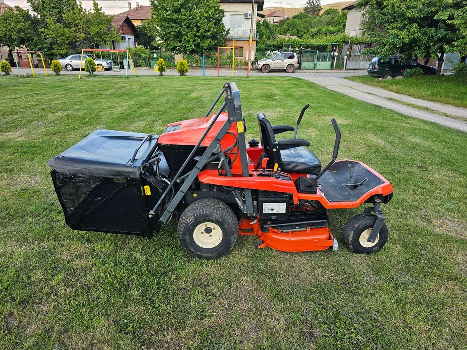 Тракторна Косачка KUBOTA/DISEL. 0. Градус на завиване.  ПЕРФЕКТНА