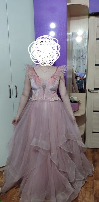Платье бальное 44размер