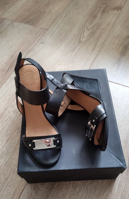 Marc Jacobs ,New balance,,Conversе