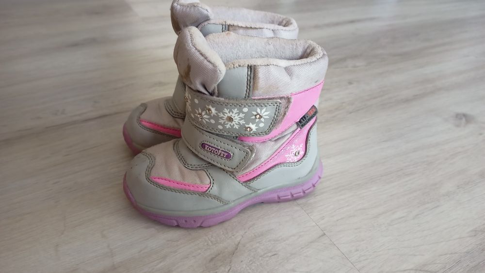 Продам зимние сапожки для девочки