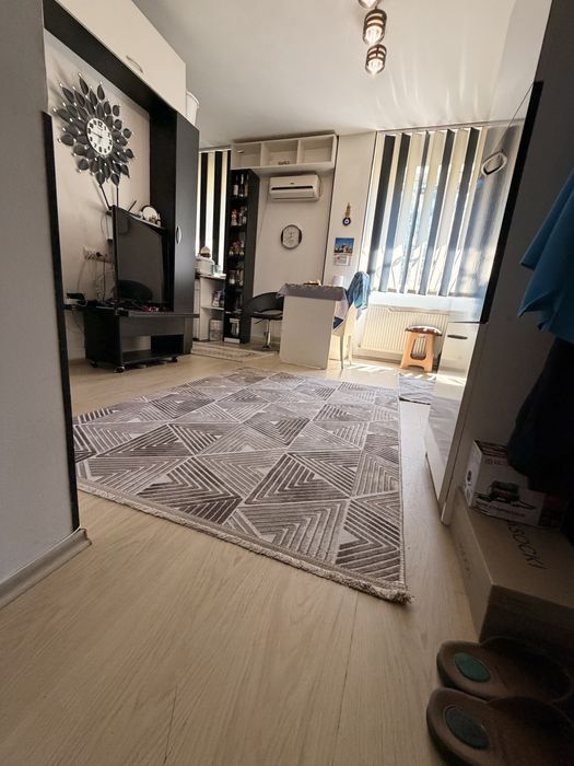Vand apartament 2 camere Ferentari, intersectie Prelungirea Ferentari cu str Mihail Calinici