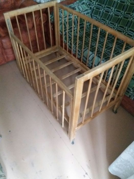 Продам детскую кроватку