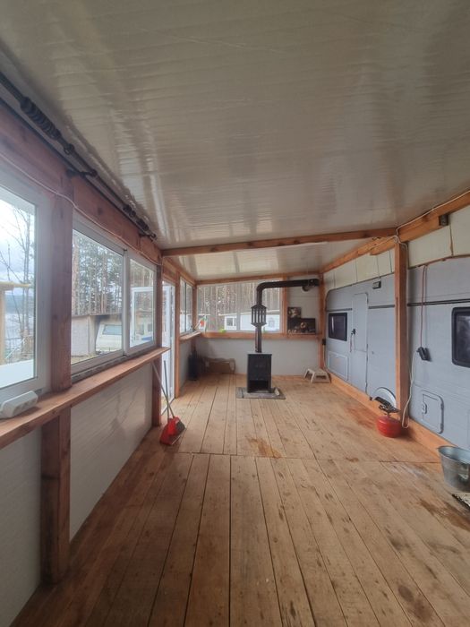 Каравана с навес на яз. Искър – ток, вода, страхотна локация!