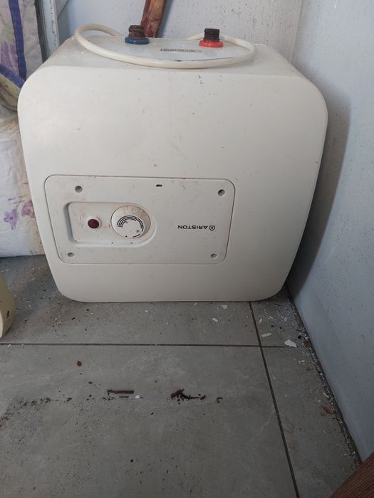 Маленький бойлер на 10 литров