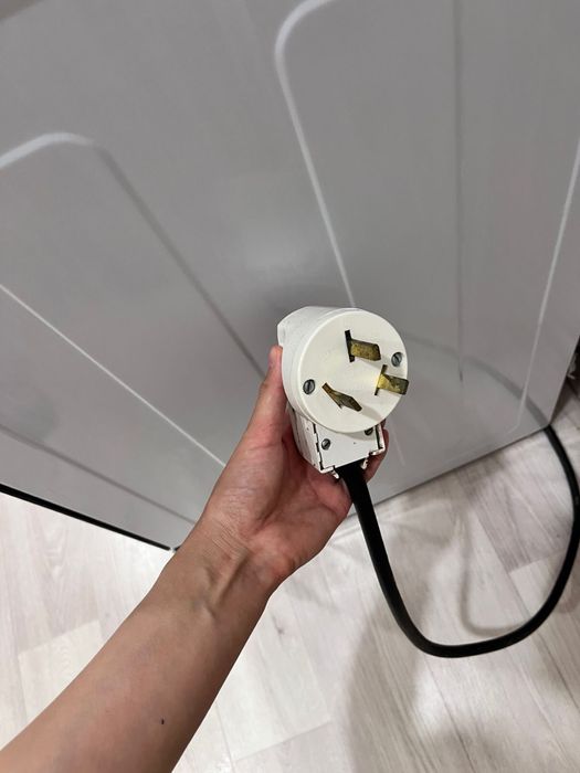 Продам рабочую плиту. Состояние среднее