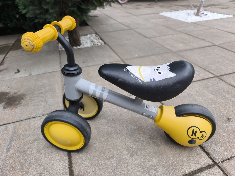 Tricicleta fără pedale