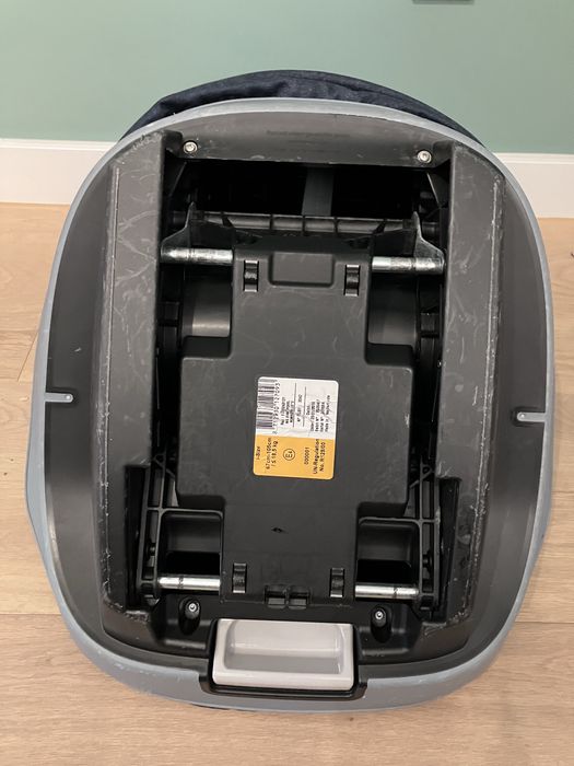 Scaun auto copil ISOFIX (0-4 ani) Maxi-Cosi reversibil