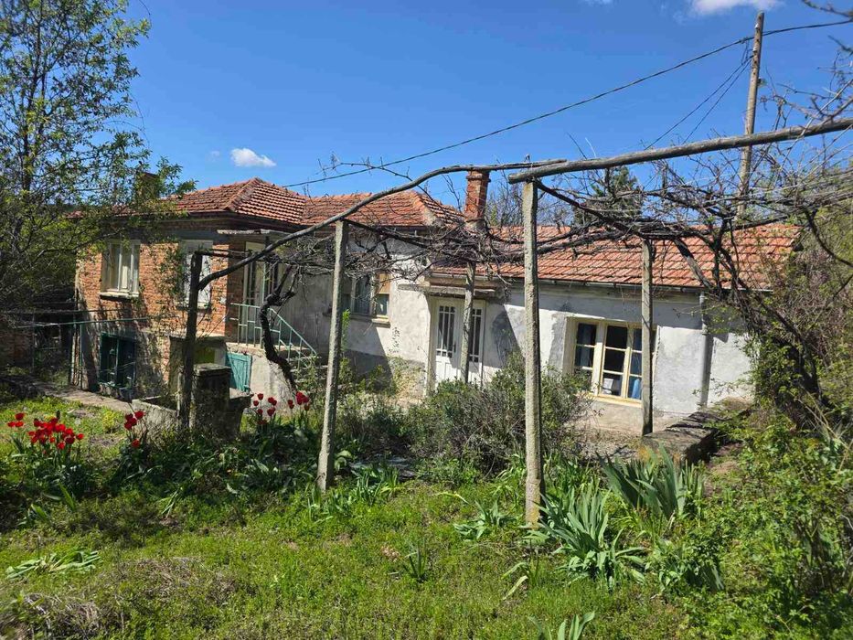 Продава се Къща в с. Средно градище, Област Стара Загора - 237 кв.м за 224 €/кв.м - Снимка #3